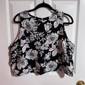 Old Navy black + white floral button up blouse